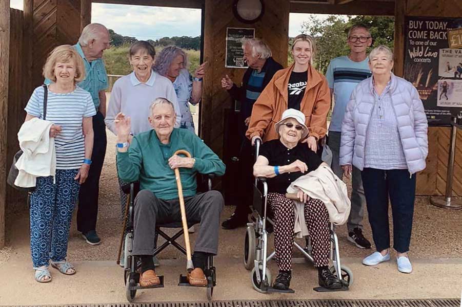 Weavers Court Residents Have a Roarsome Day Out