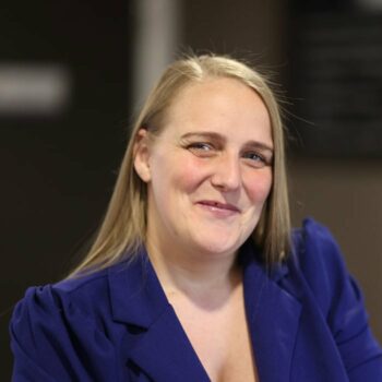LAURA-ENDERWICK